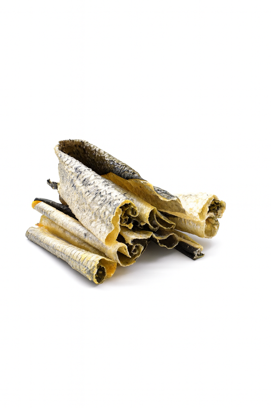 Knapperige Zalmhuid – Luxe Vis-Snack voor Fijne Snuitjes